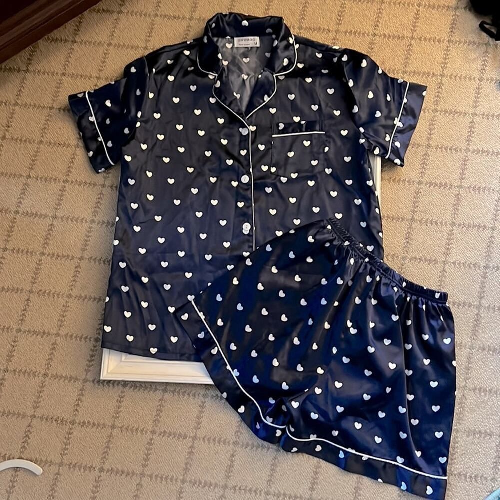 Swomog navy satin pajama set w white stars. M NWOT